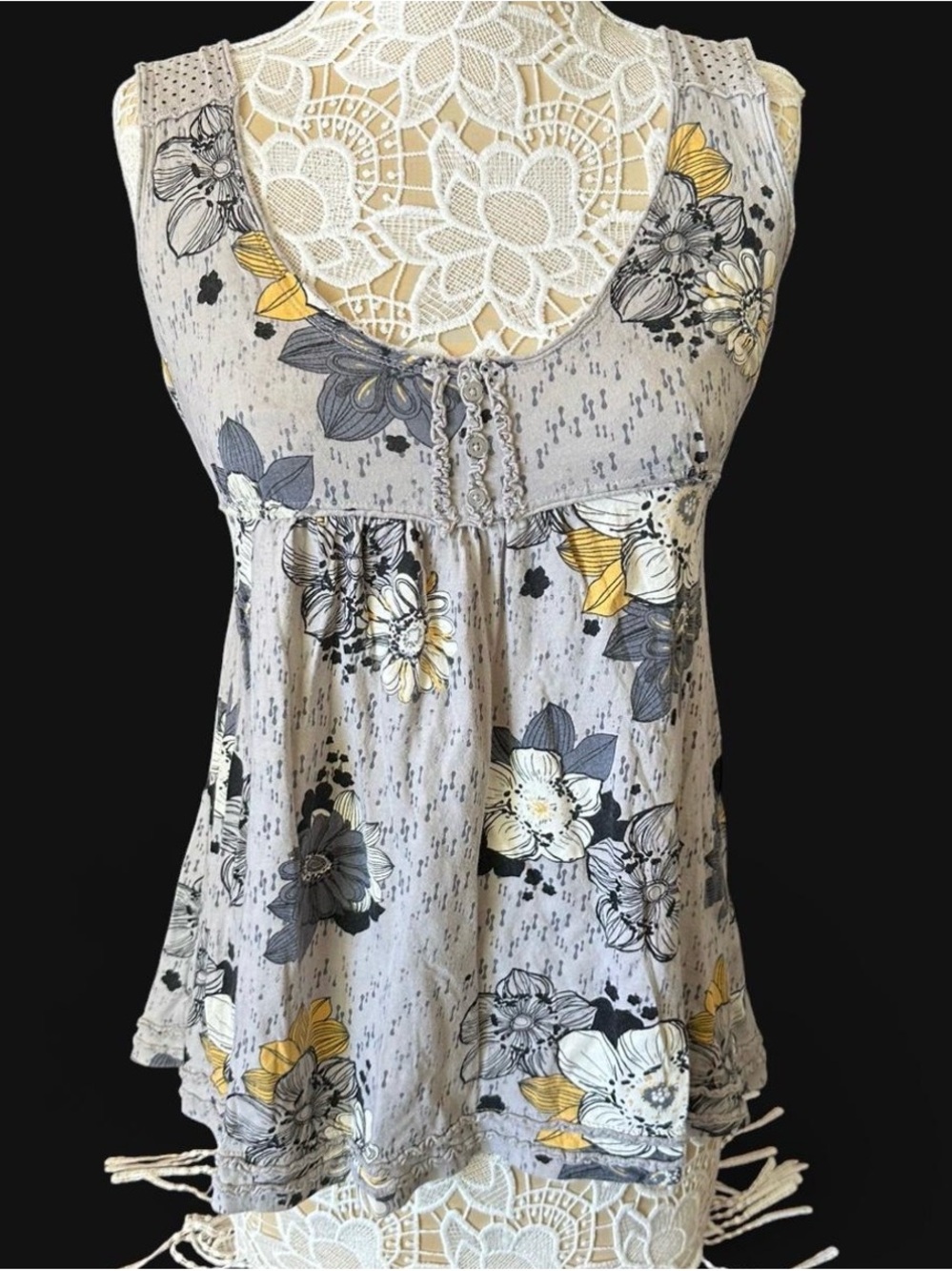 Decree Gray Floral Scoop Neck Tank with Yellow Accents and Crochet Trim